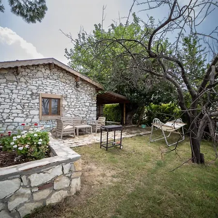 Dutlu Tas Evleri Bed & Breakfast