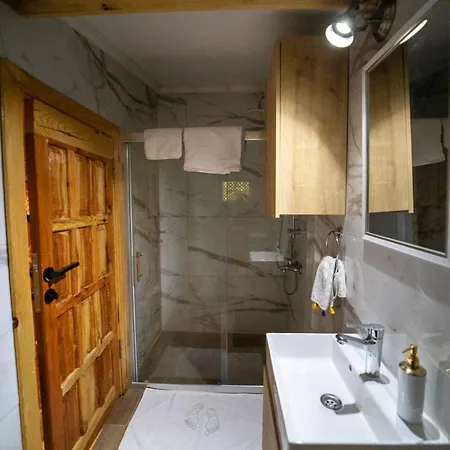 Dutlu Tas Evleri Bed & Breakfast 3*