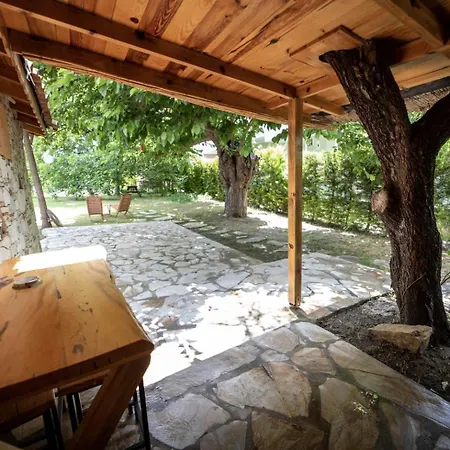 Dutlu Tas Evleri Bed & Breakfast Soğucak